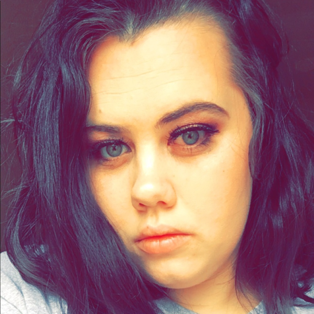 Meet your Posher, Erica